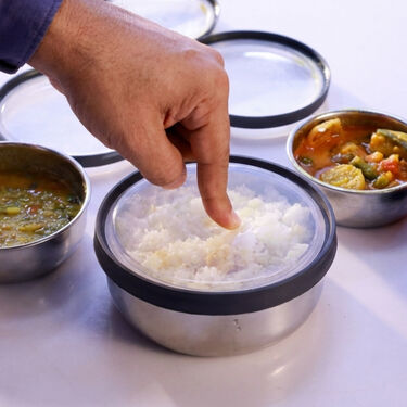 6 Stainless Steel Bowl + 6 Push & Lock Lid (12PL1)